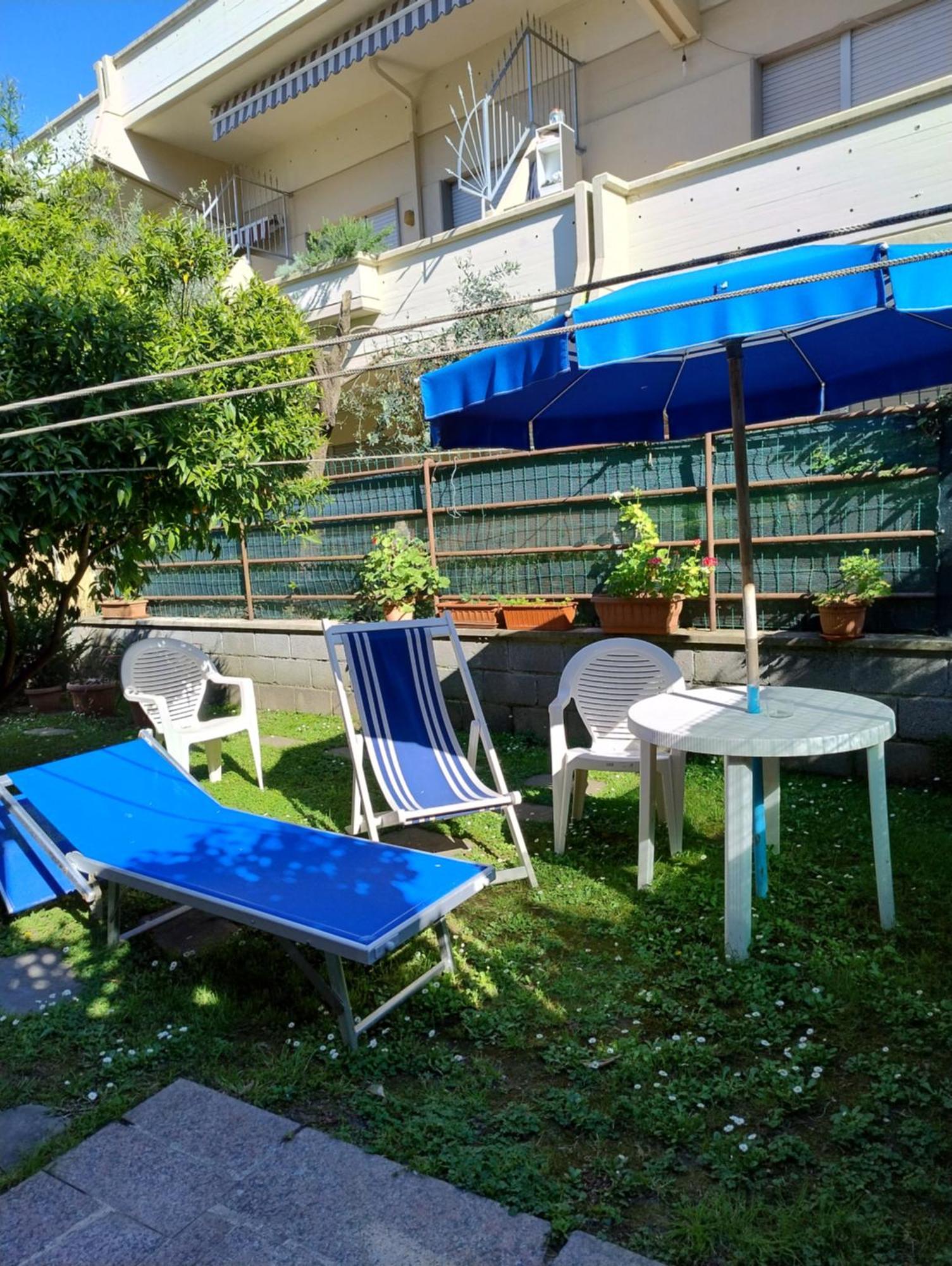Bilocale Climatizzato A 850M Dalla Spiaggia Casa Katia Marina di Massa Exterior photo
